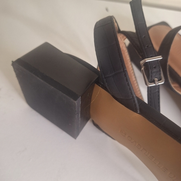 Gabrielle Union April Faux Leather Croc Embossed Ankle Sandals Size 10 - Picture 6 of 10